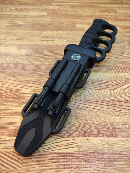 Columbia 2738A Fixed Blade Dagger With Firestarter+Compass