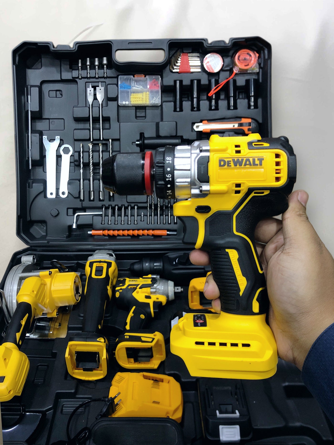 DEWALT 5Pcs Multi-Functional Power Tool Set 98V